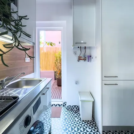 River 2-bedroom With Terrace In Alcantara Apartment *