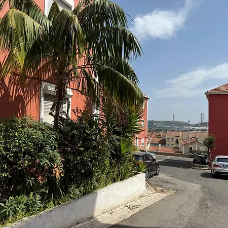 Appartement River 2-bedroom With Terrace In Alcântara *